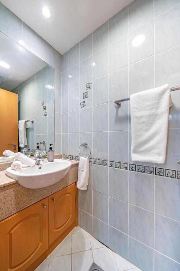 Lovely Marina 1br W/ Marina Views And Walk To